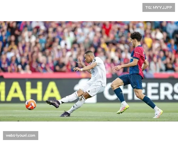 皇马边路防守被穆尼奥斯突破 单场四次成功过人凸显个人能力差距 皇马边路防守被穆尼奥斯突破 单场四次成功过人凸显个人能力差距